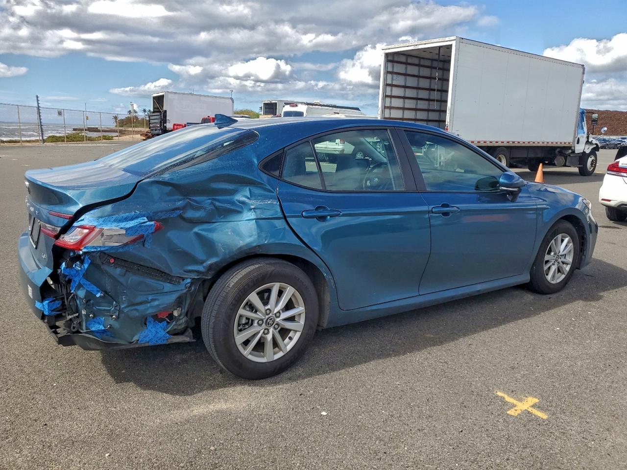 2025 TOYOTA CAMRY LE — снимка 3