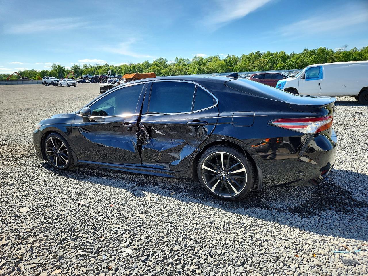 2018 TOYOTA CAMRY XSE V6 — снимка 2