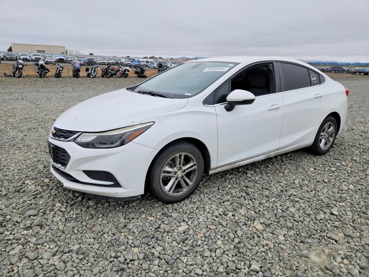 2017 CHEVROLET CRUZE LT