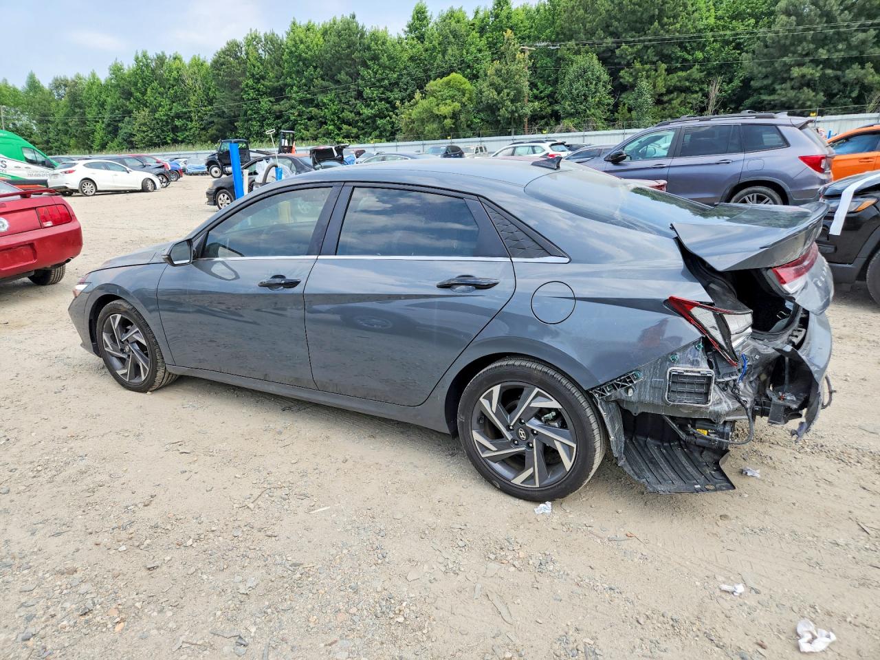 2025 HYUNDAI ELANTRA LIMITED — снимка 2