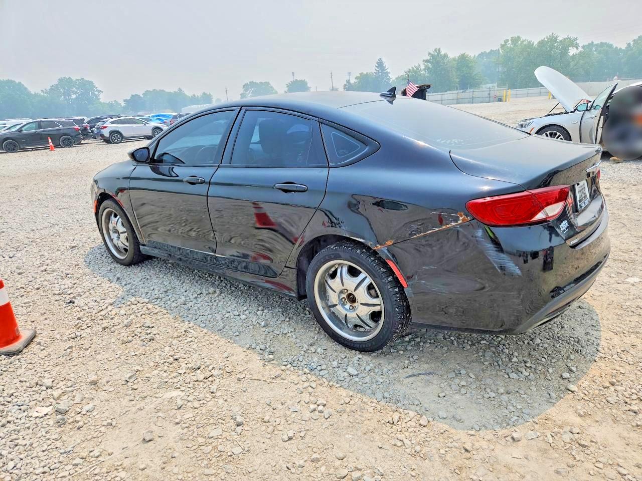 2015 CHRYSLER 200 S — снимка 2