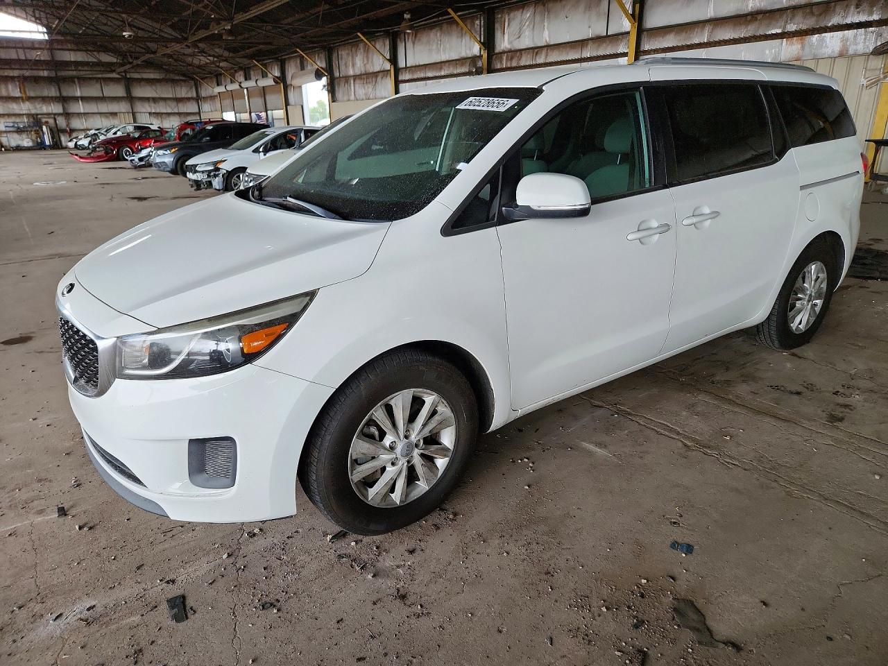 2016 KIA SEDONA LX