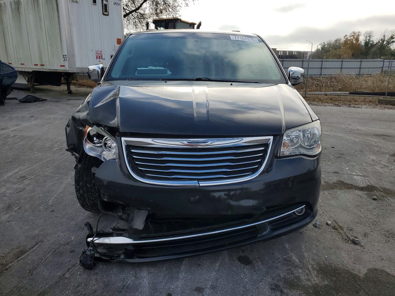 2016 CHRYSLER TOWN & COUNTRY TOURING — снимка 5