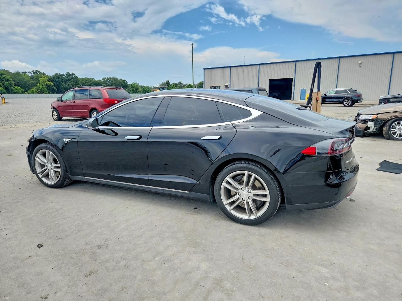 2016 TESLA MODEL S — снимка 2