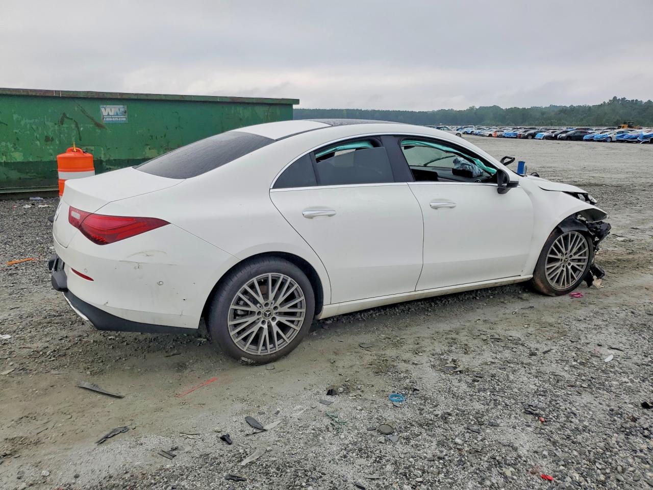 2025 MERCEDES-BENZ CLA 250 — снимка 3