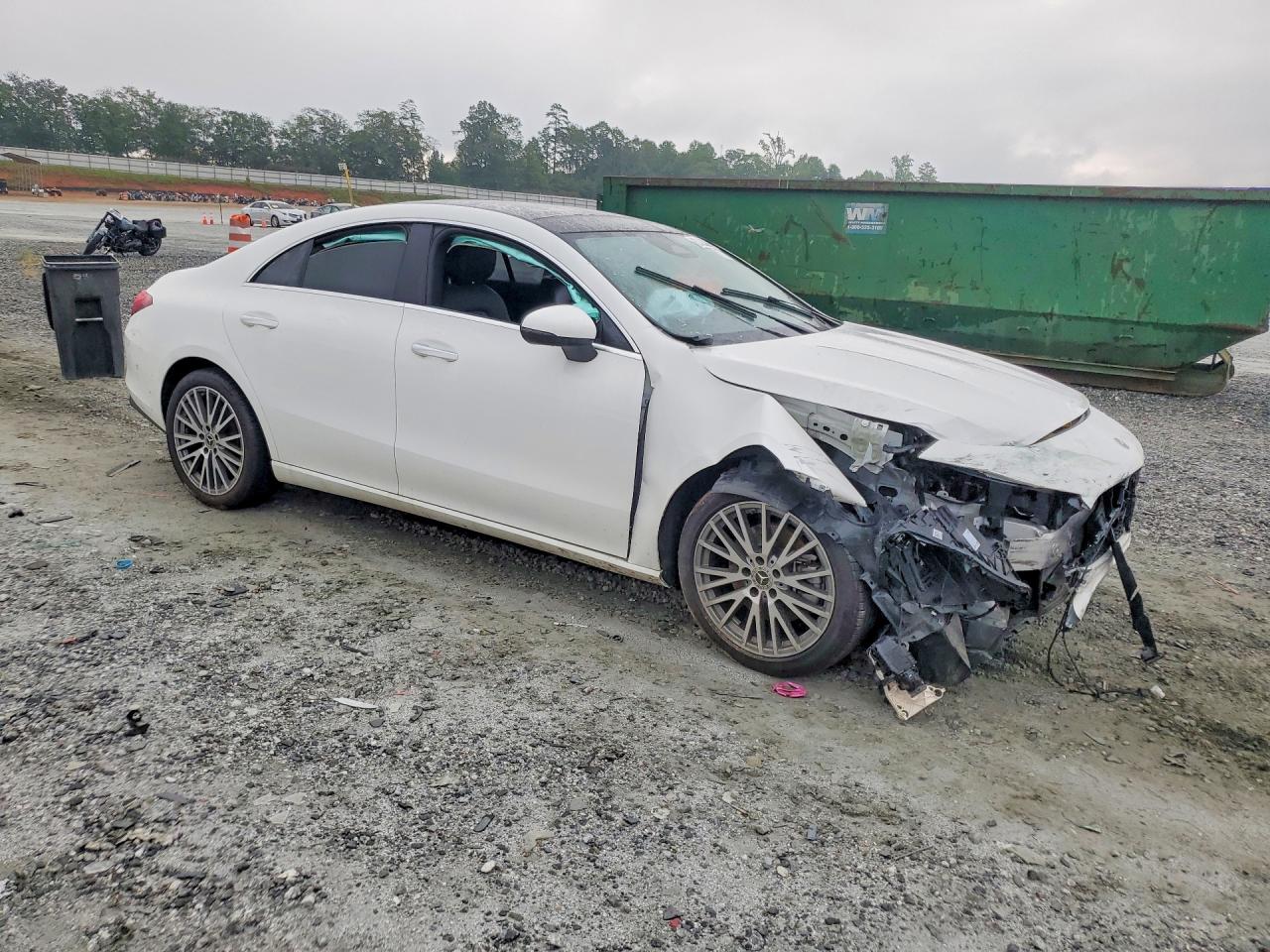2025 MERCEDES-BENZ CLA 250 — снимка 4