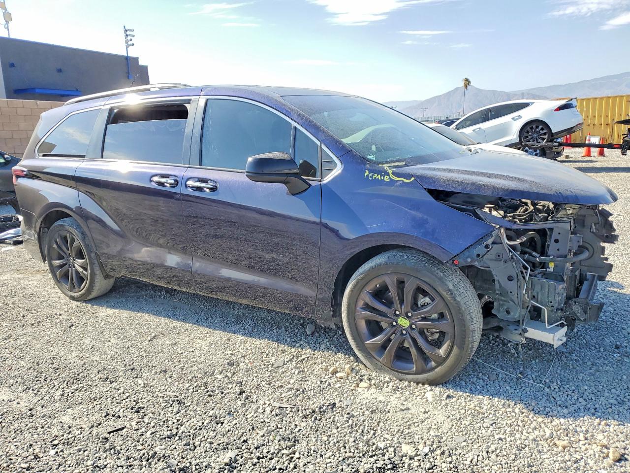 2022 TOYOTA SIENNA XSE — снимка 4