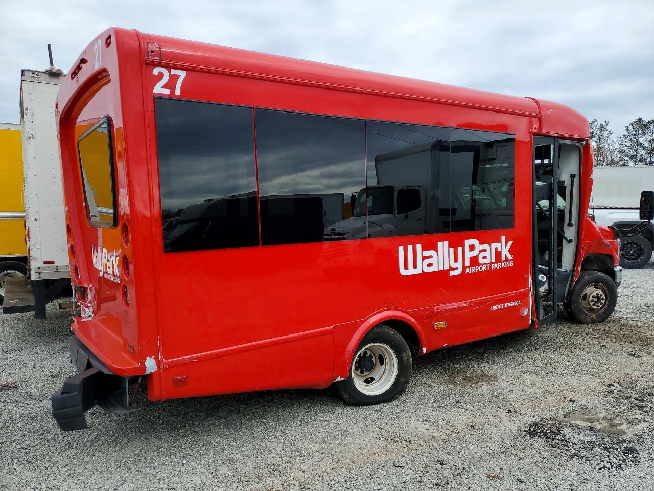 2025 FORD ECONOLINE E450 SUPER DUTY CUTAWAY VAN — снимка 3