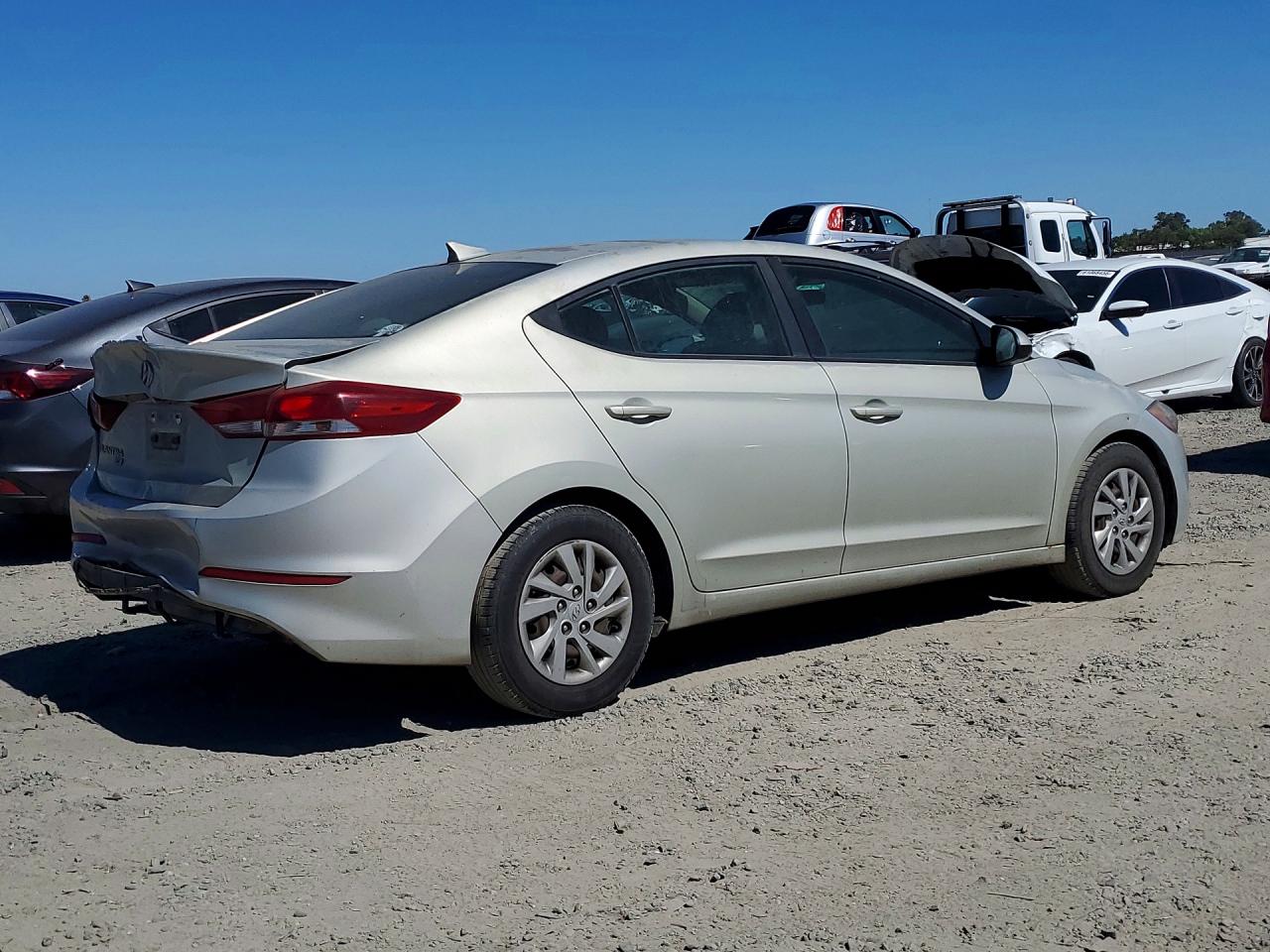 2017 HYUNDAI ELANTRA SE — снимка 3