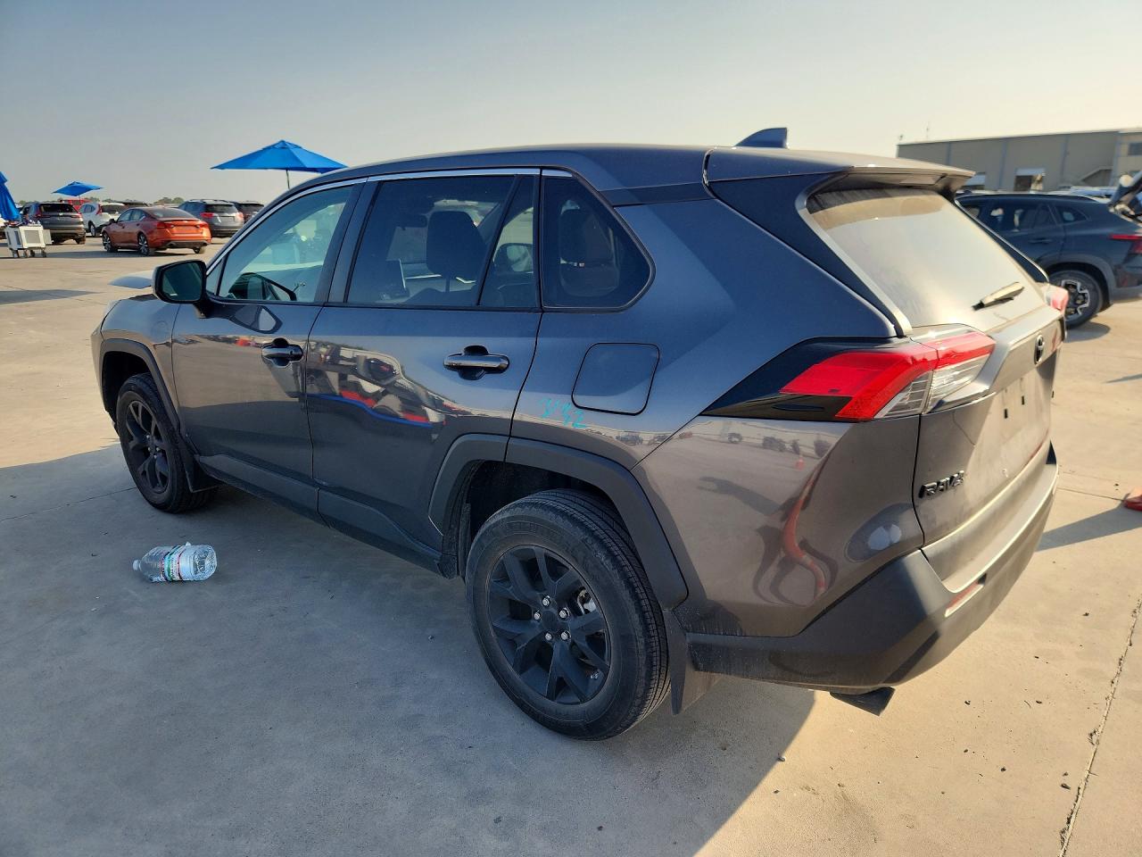 2023 TOYOTA RAV4 LE — снимка 2