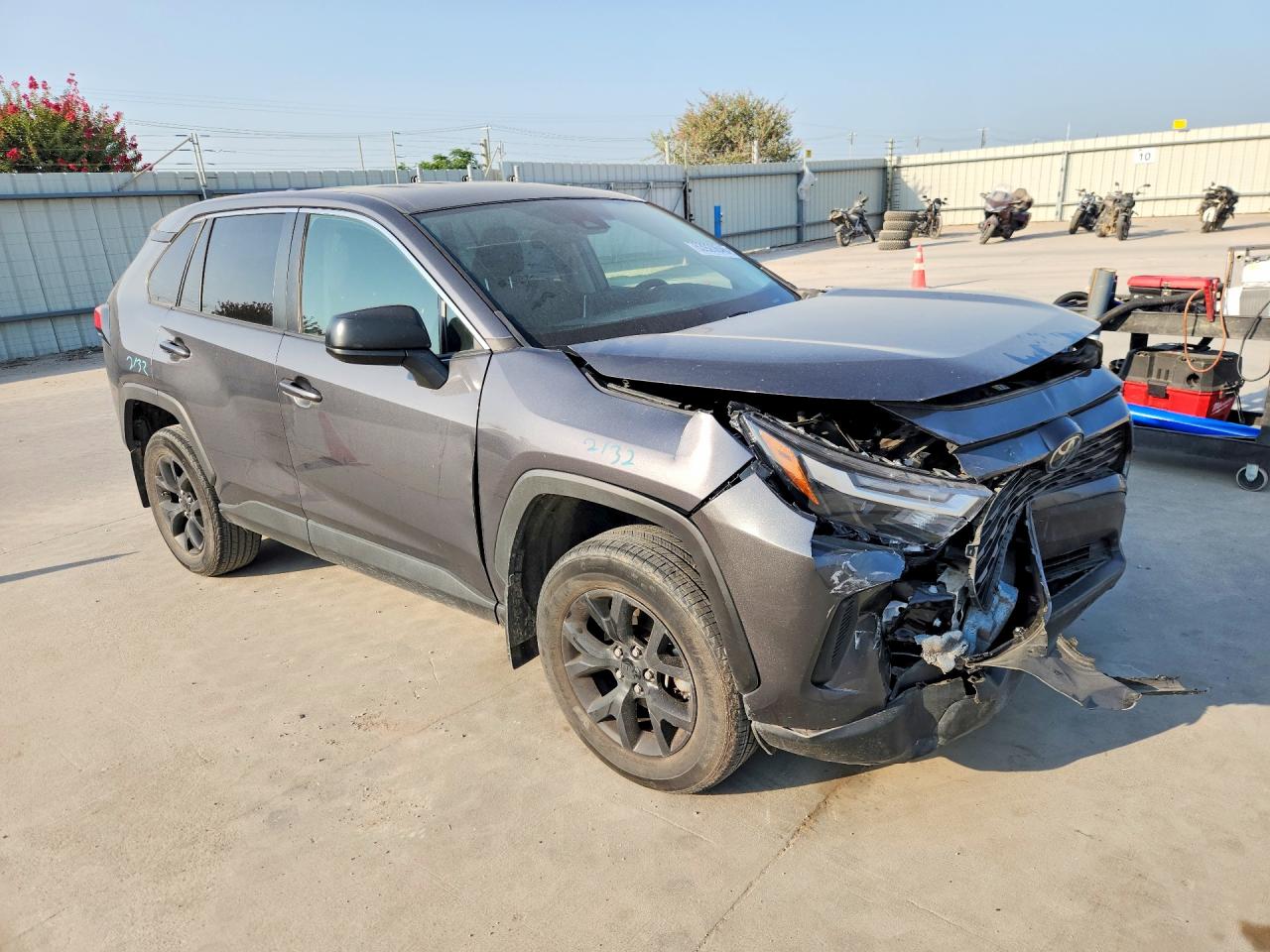 2023 TOYOTA RAV4 LE — снимка 4
