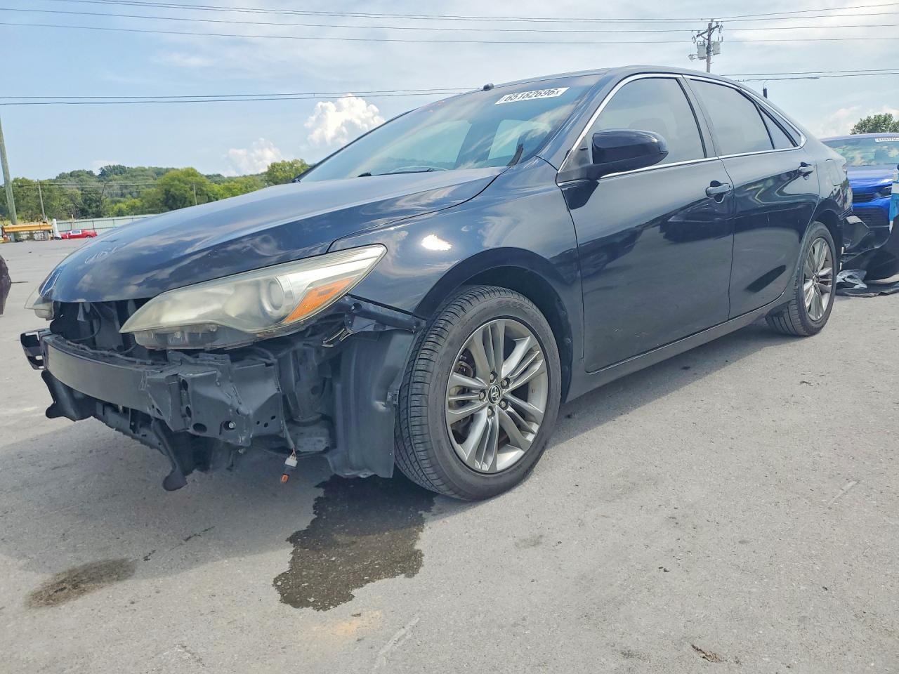 2015 TOYOTA CAMRY SE