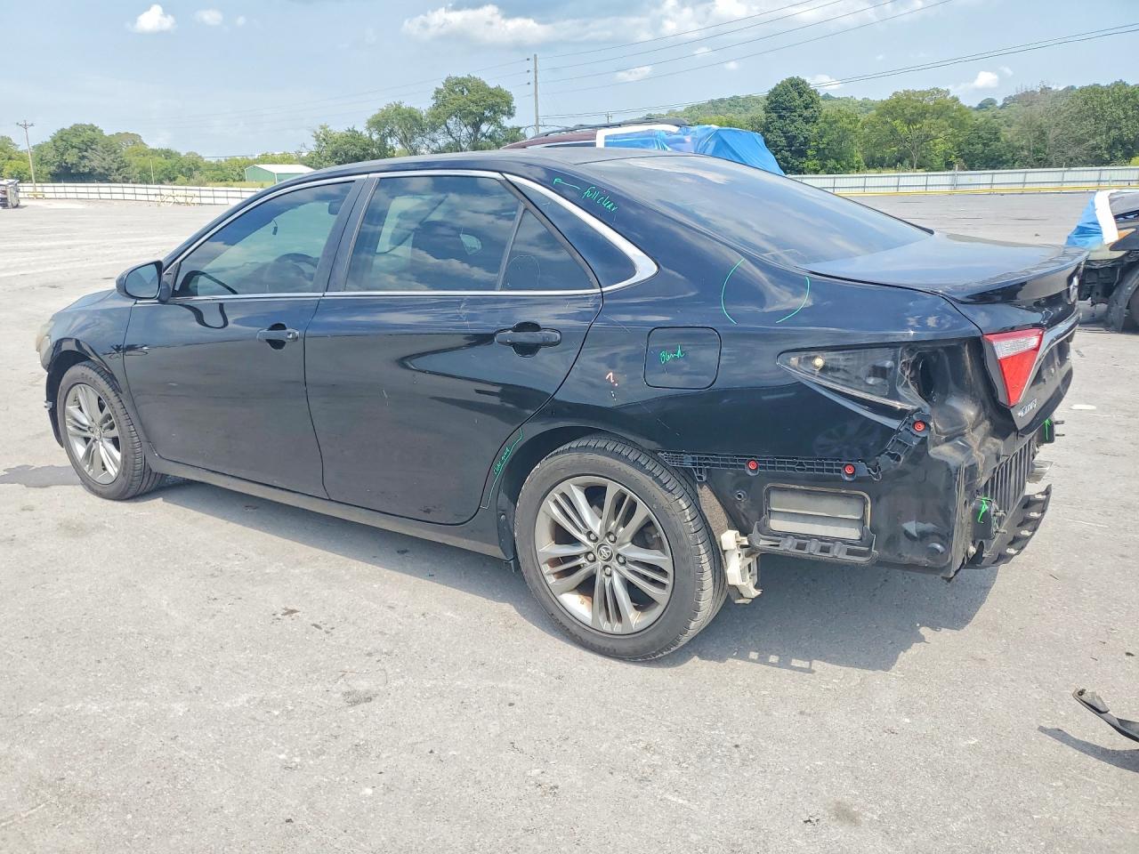 2015 TOYOTA CAMRY SE — снимка 2