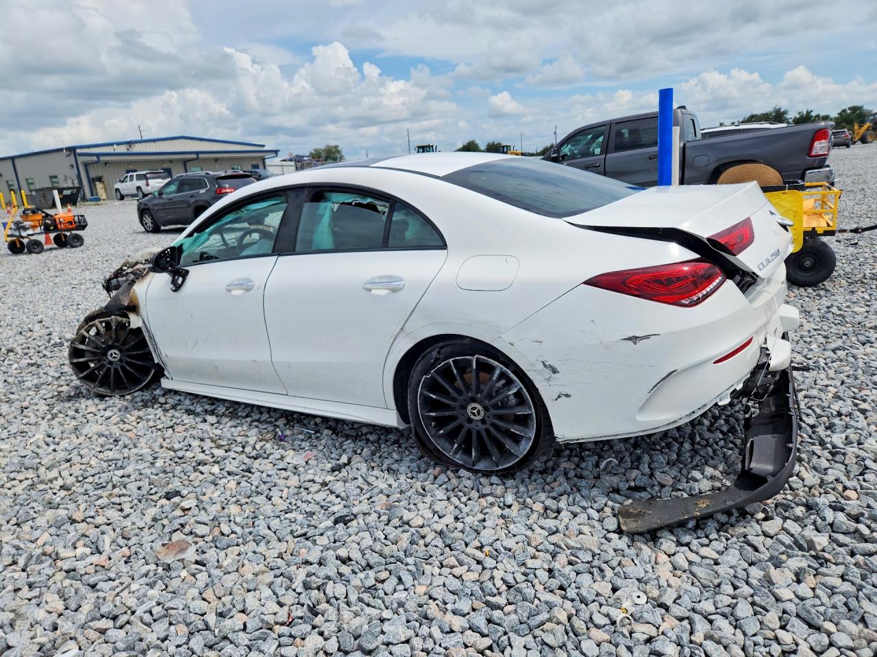 2023 MERCEDES-BENZ CLA 250 — снимка 2
