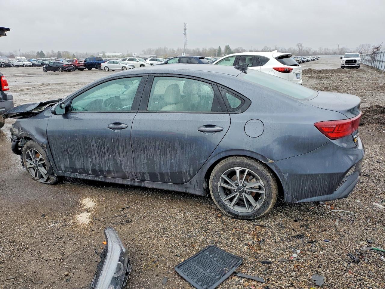 2023 KIA FORTE — снимка 2