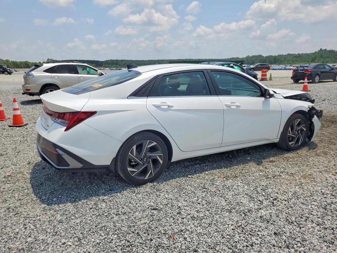 2024 HYUNDAI ELANTRA LIMITED — снимка 3
