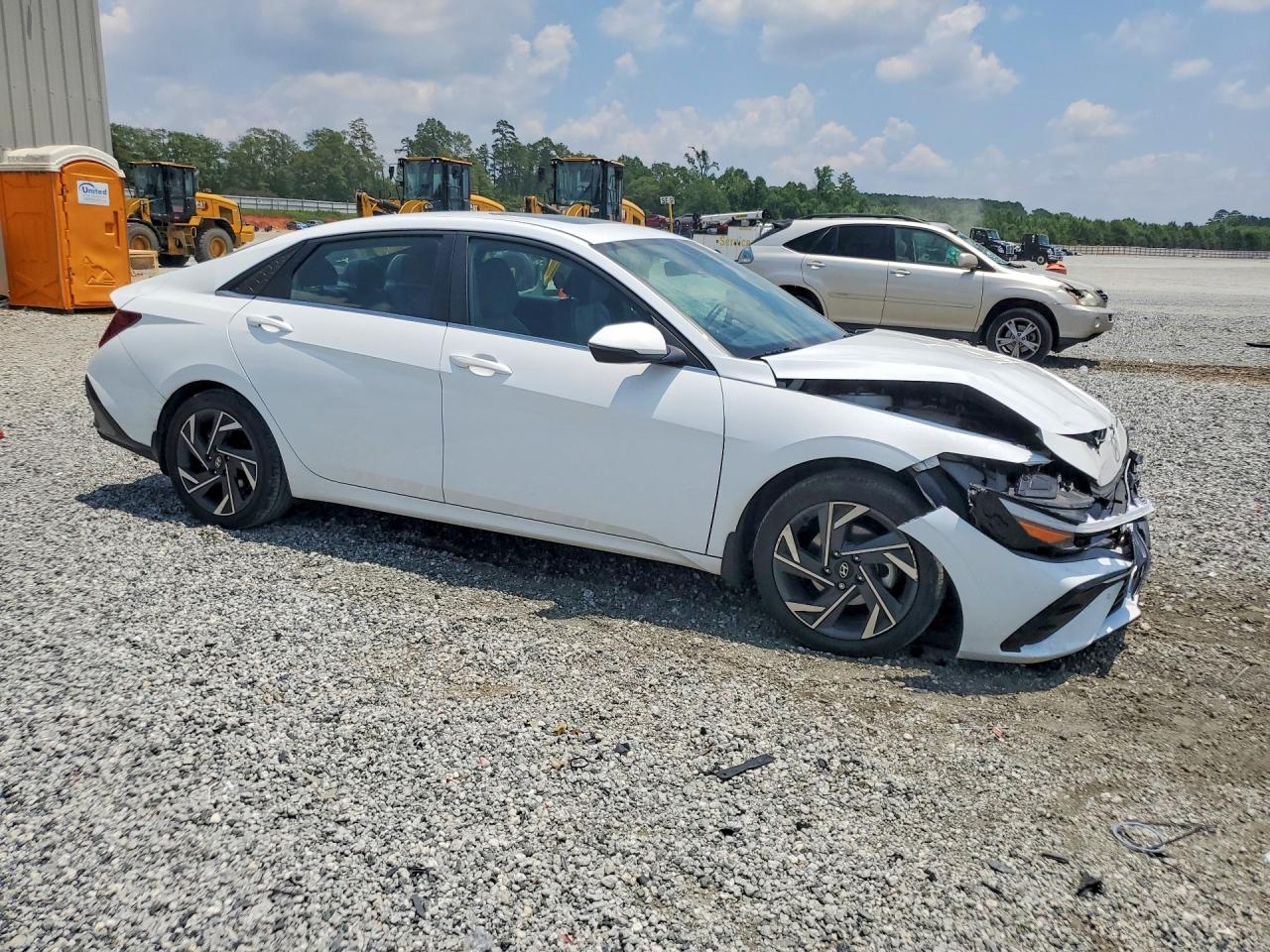 2024 HYUNDAI ELANTRA LIMITED — снимка 4