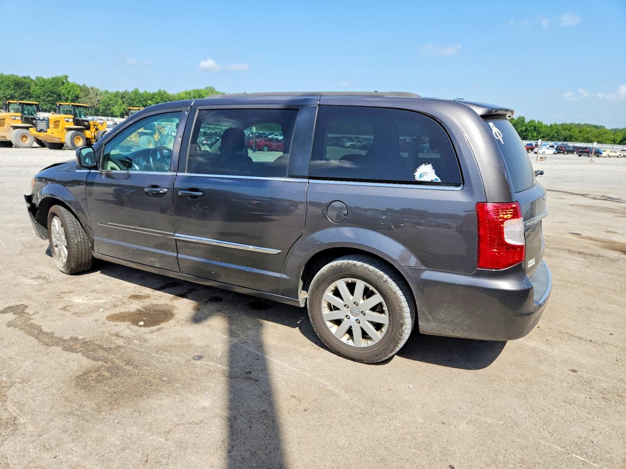 2015 CHRYSLER TOWN & COUNTRY TOURING — снимка 2