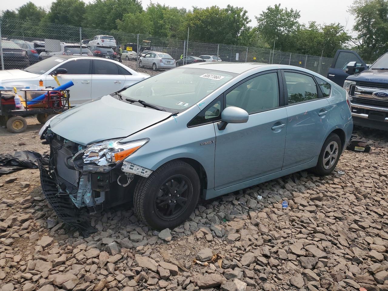 2015 TOYOTA PRIUS THREE