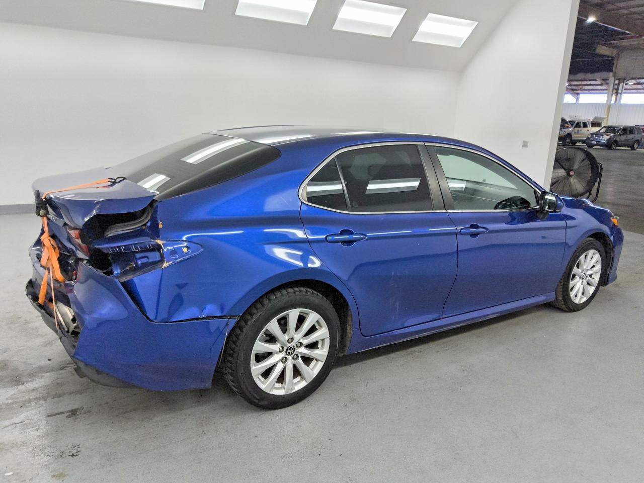 2018 TOYOTA CAMRY LE — снимка 3