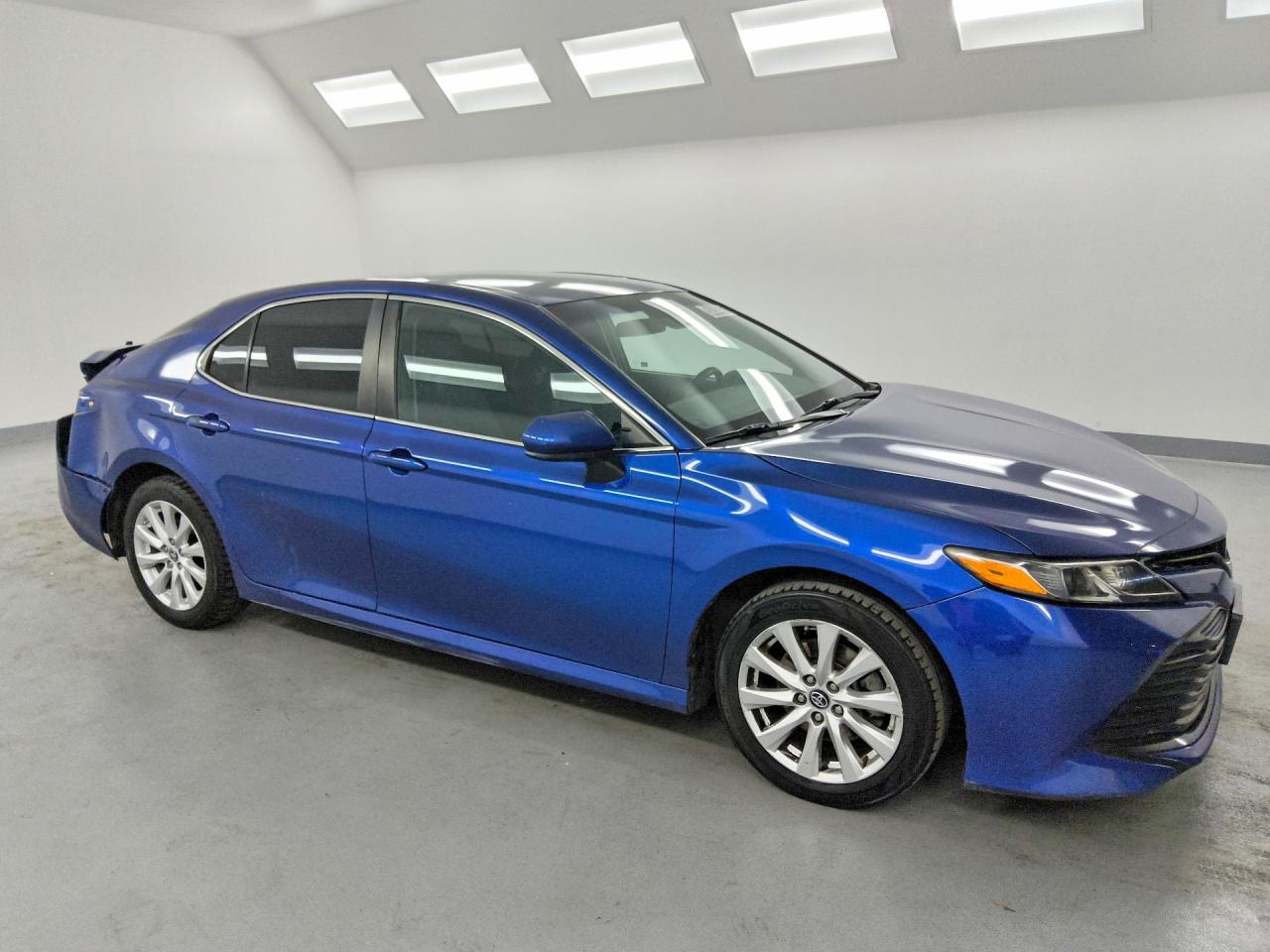 2018 TOYOTA CAMRY LE — снимка 4