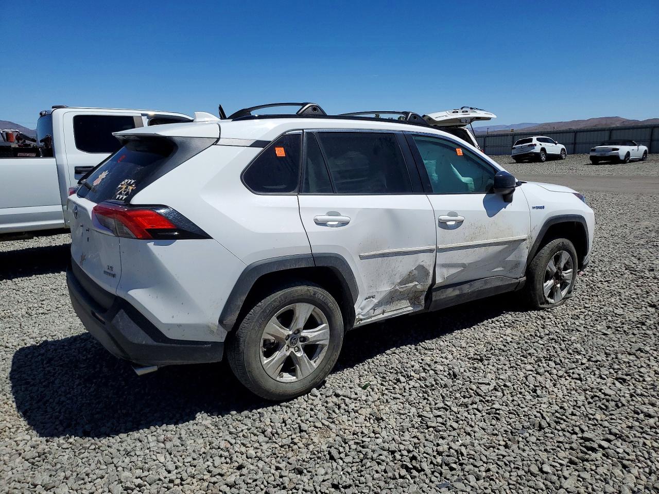 2021 TOYOTA RAV4 LE — снимка 3