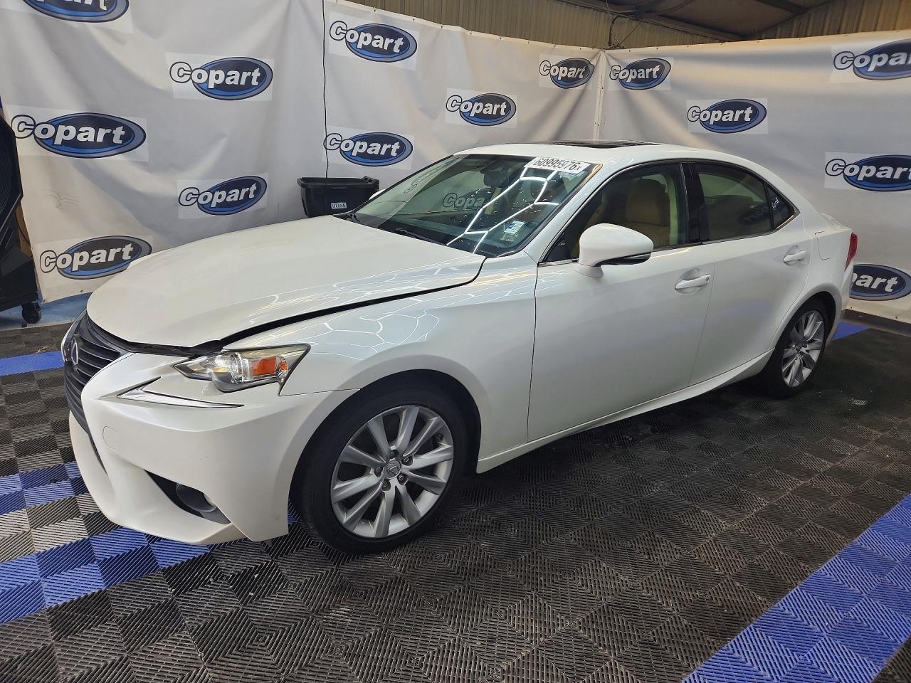 2016 LEXUS IS 200T