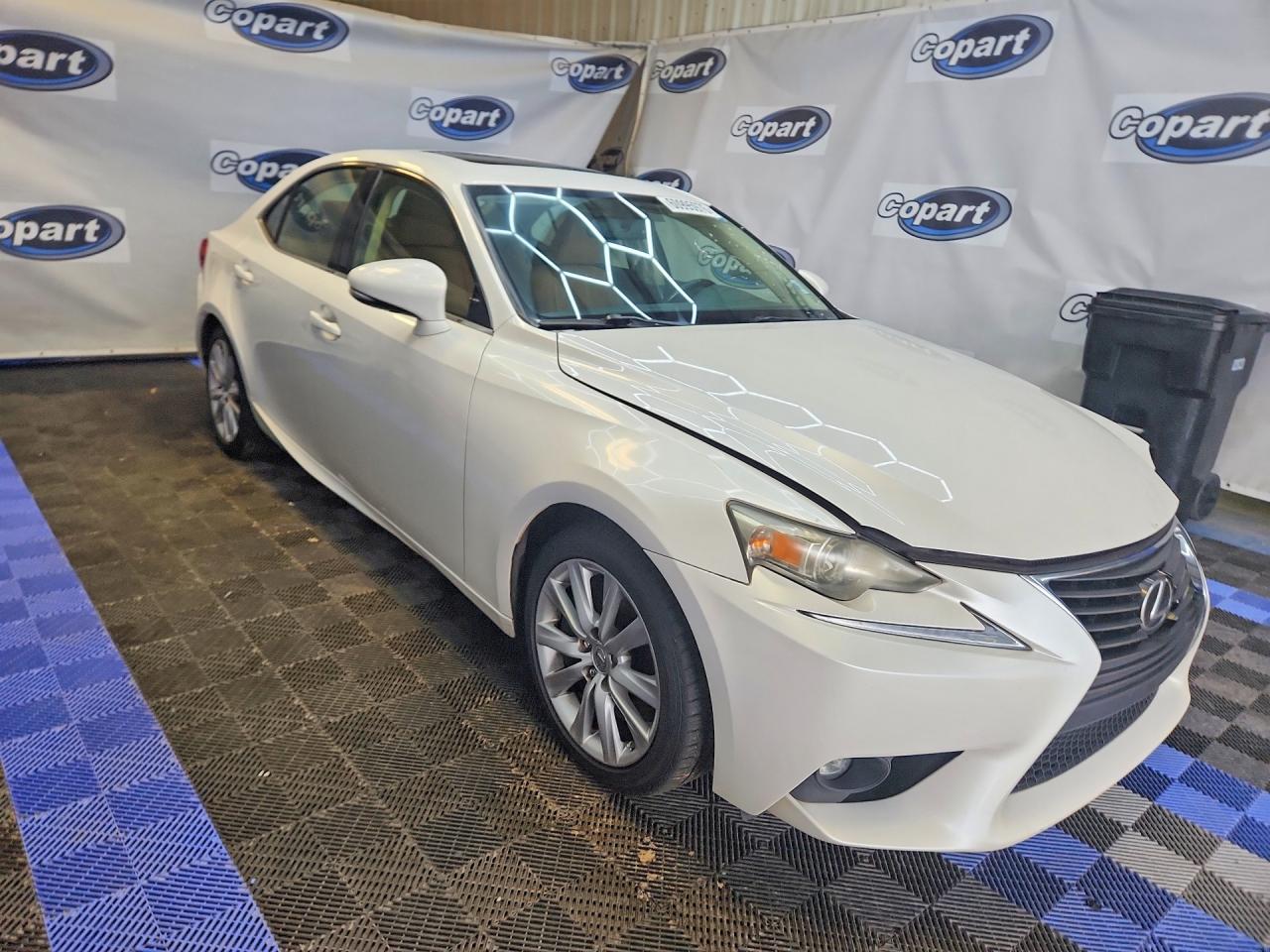 2016 LEXUS IS 200T — снимка 4
