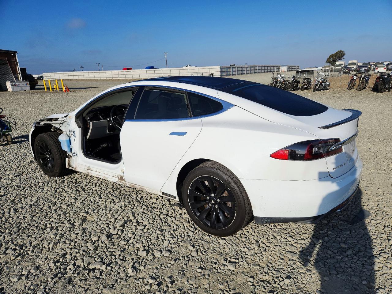 2015 TESLA MODEL S 85D — снимка 2