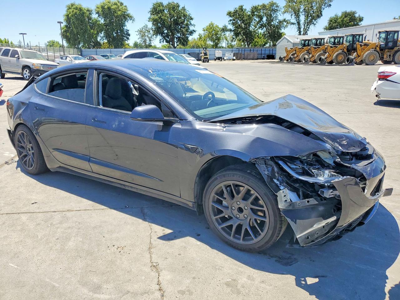 2025 TESLA MODEL 3 — снимка 4