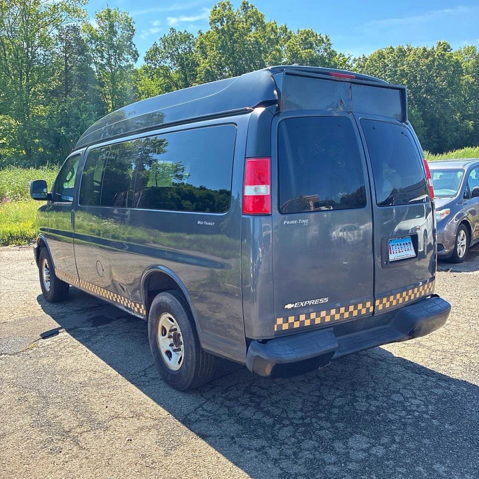 2017 CHEVROLET EXPRESS G2500 LS — снимка 3