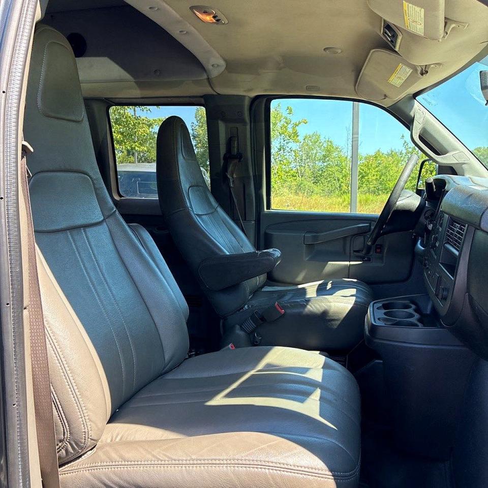 2017 CHEVROLET EXPRESS G2500 LS — снимка 5