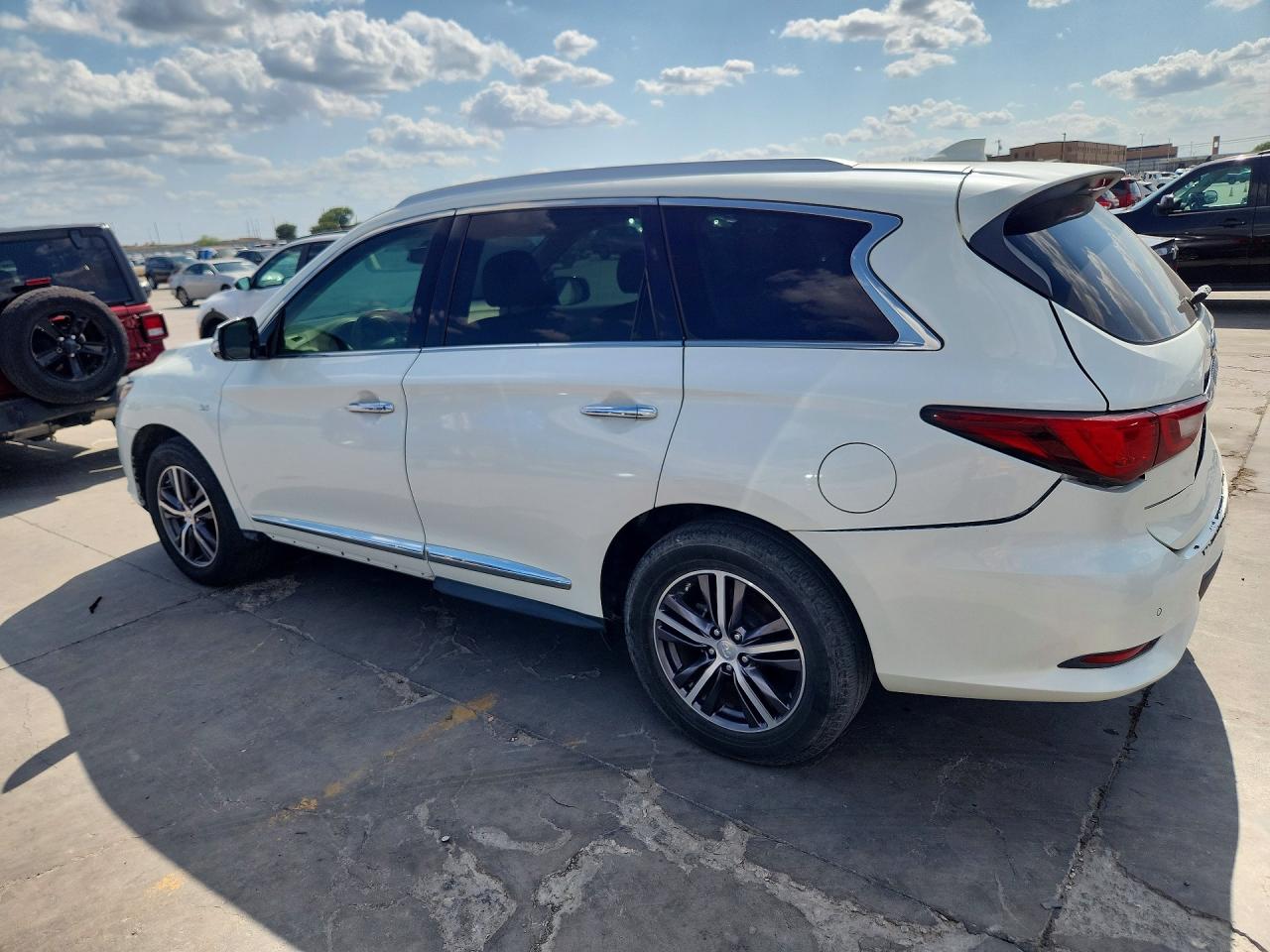 2019 INFINITI QX60 LUXE — снимка 2