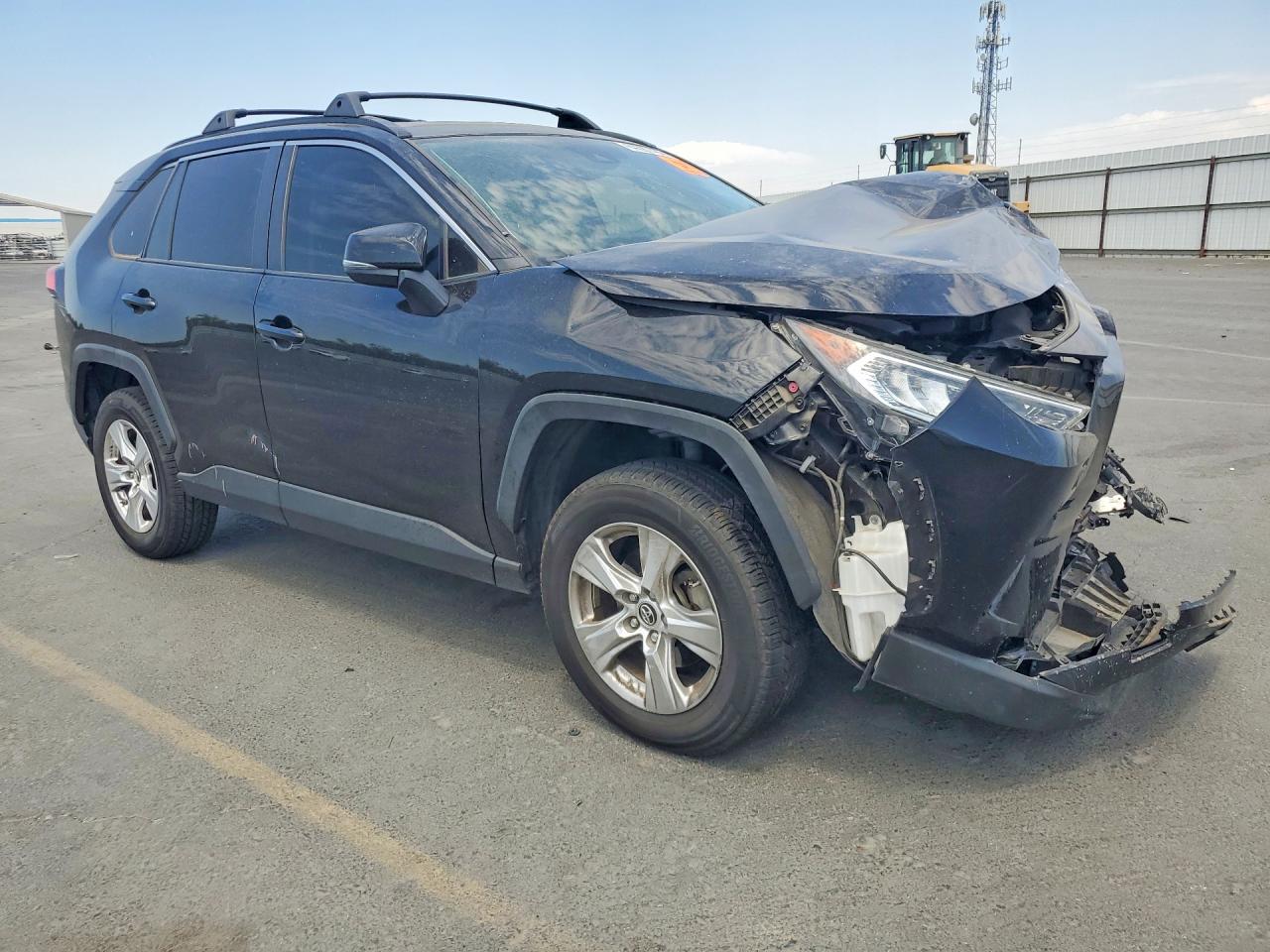 2019 TOYOTA RAV4 XLE — снимка 4