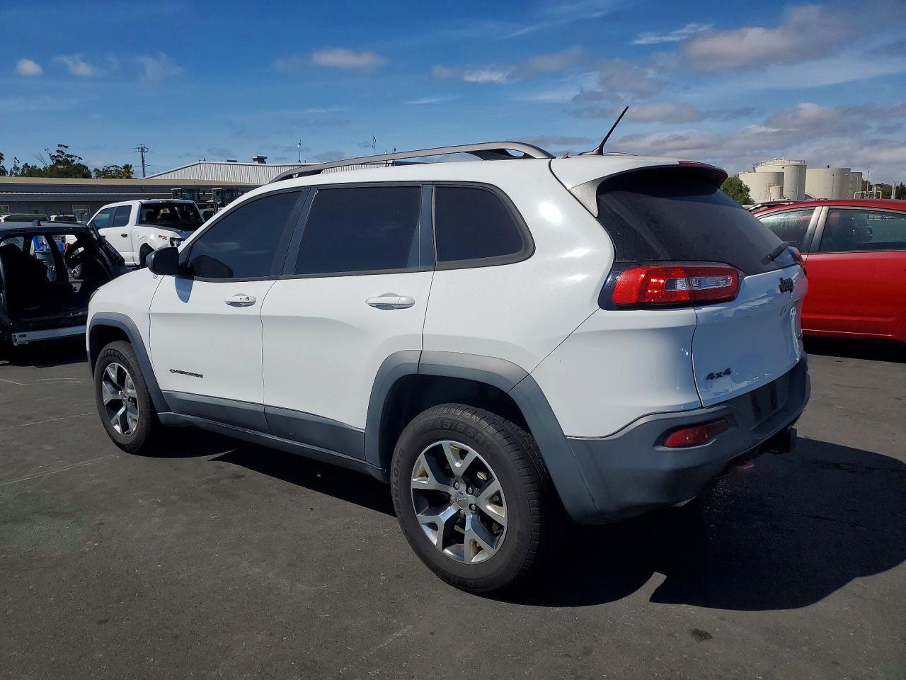 2015 JEEP CHEROKEE TRAILHAWK — снимка 2
