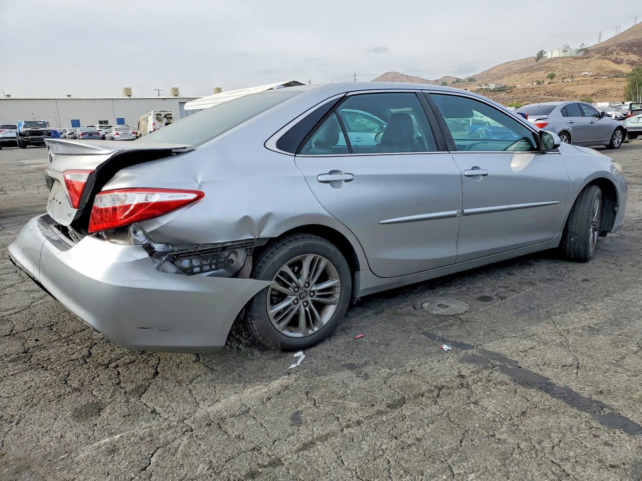 2015 TOYOTA CAMRY SE — снимка 3