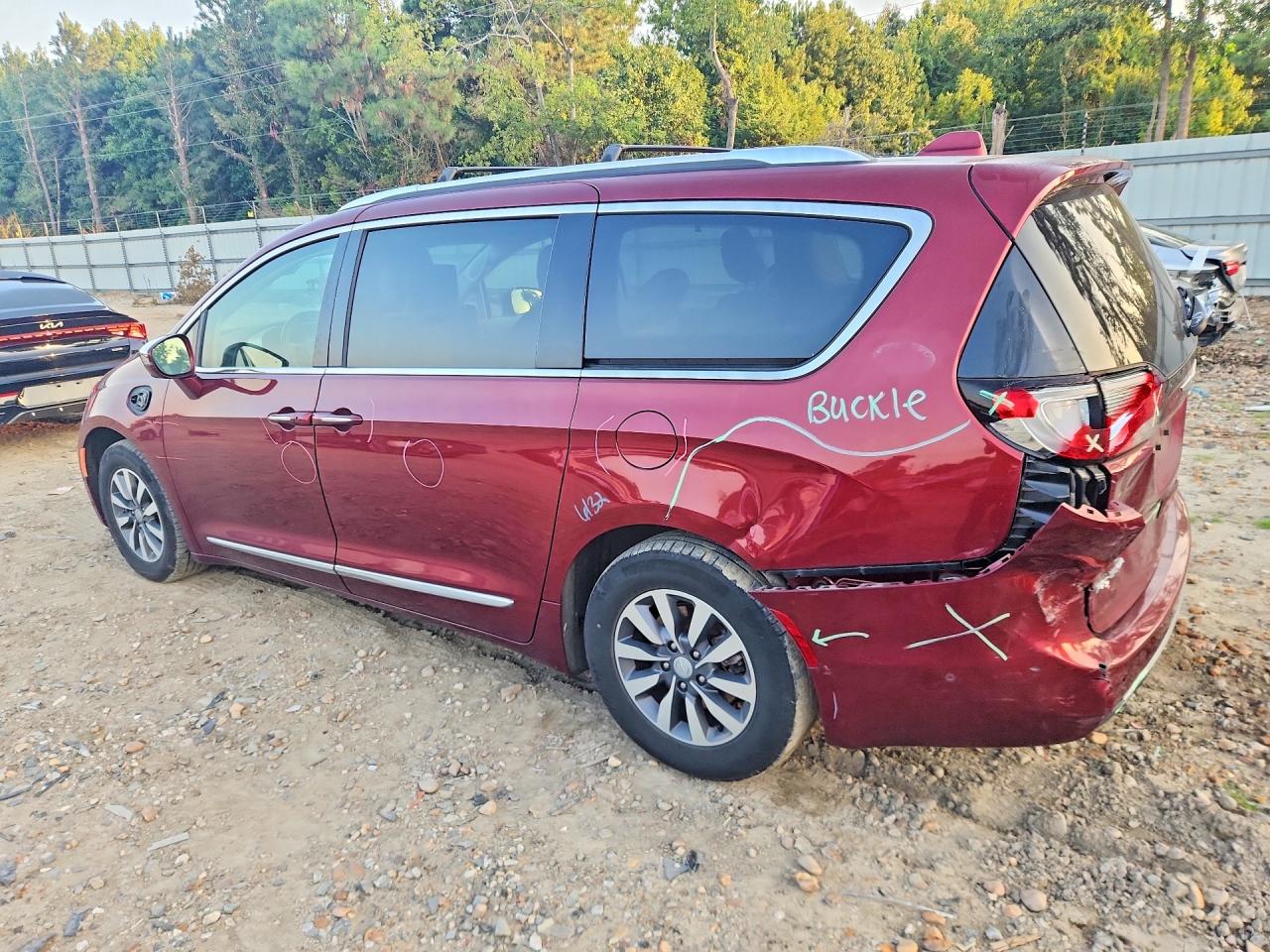 2020 CHRYSLER PACIFICA HYBRID LIMITED — снимка 2