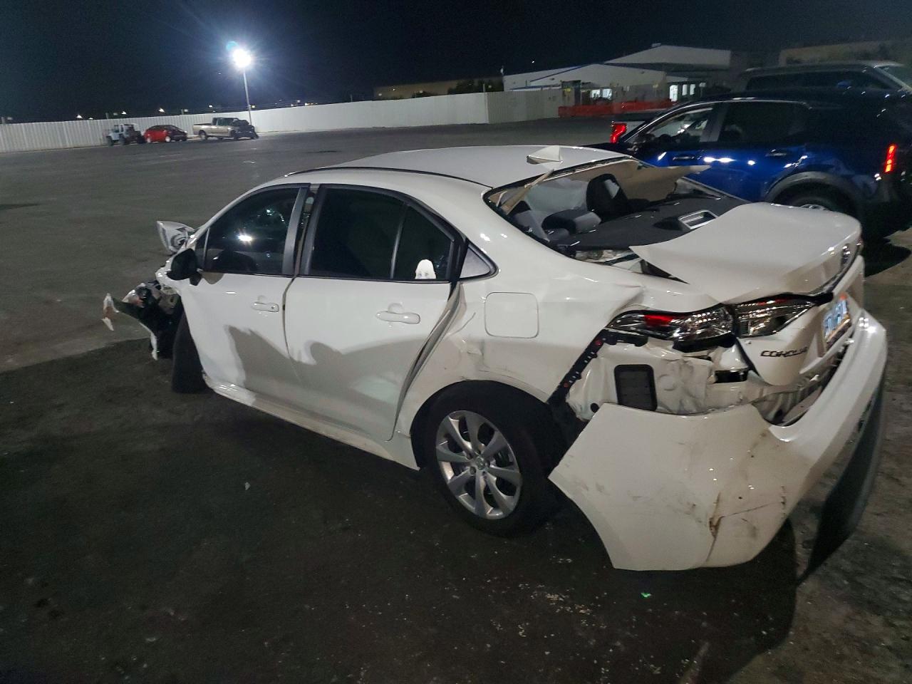 2025 TOYOTA COROLLA LE — снимка 2