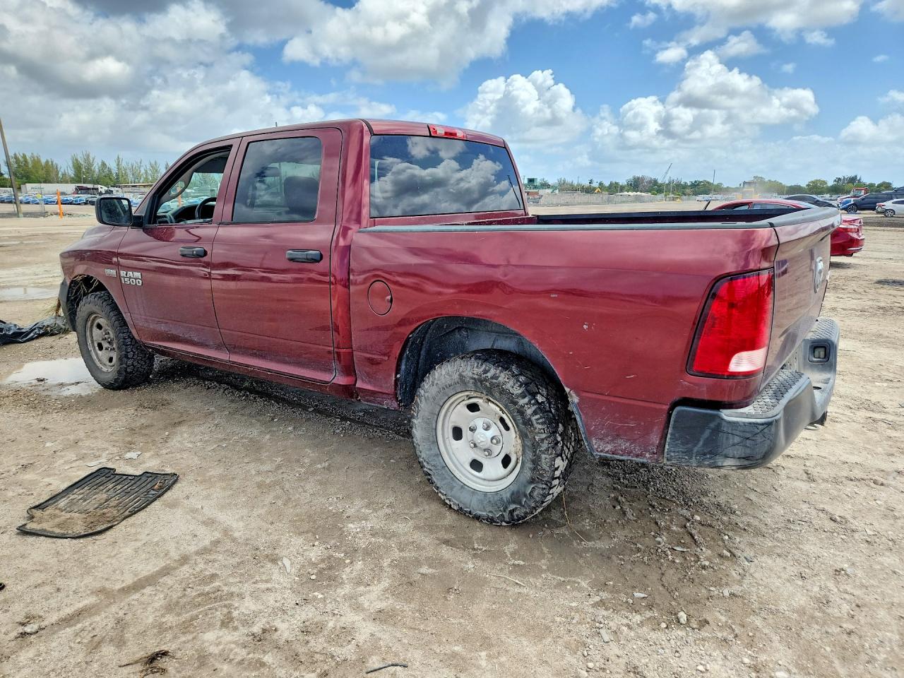 2018 RAM 1500 ST — снимка 2