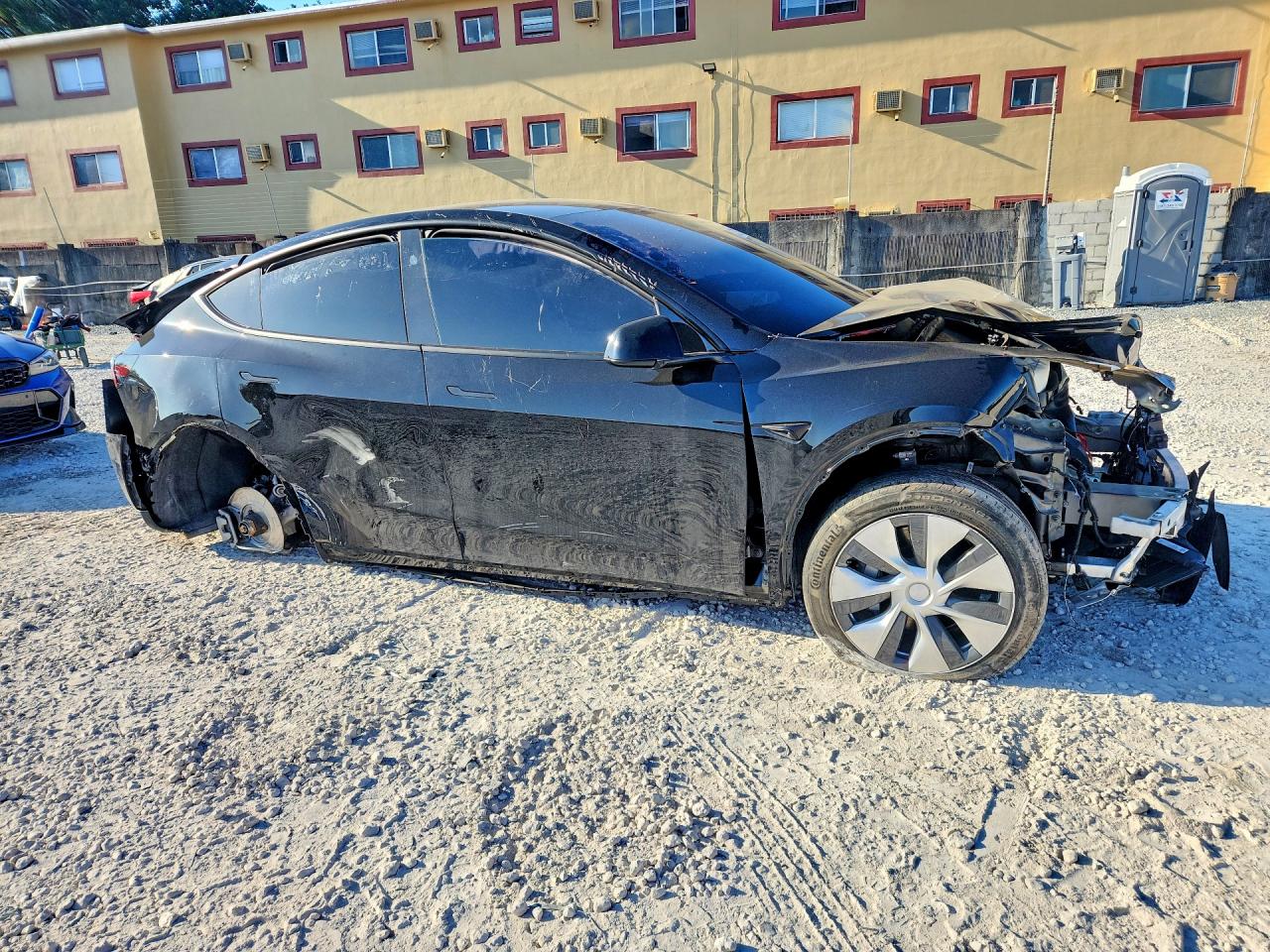 2024 TESLA MODEL Y — снимка 4
