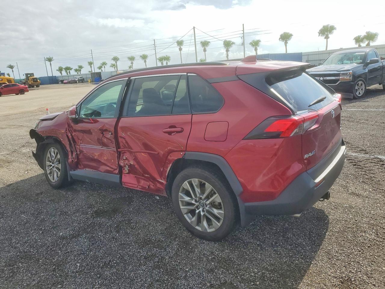 2019 TOYOTA RAV4 XLE PREMIUM — снимка 2