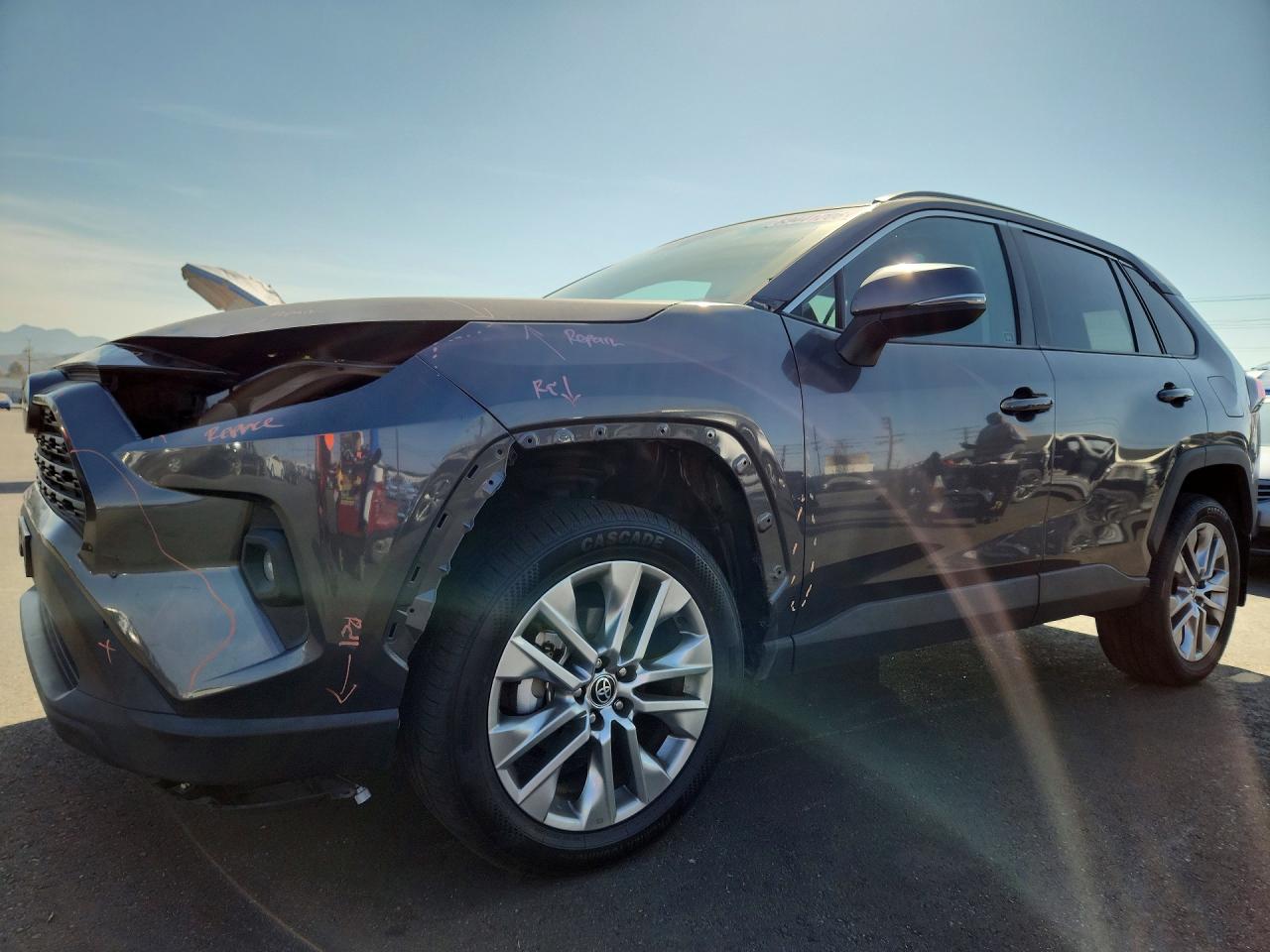 2022 TOYOTA RAV4 XLE PREMIUM