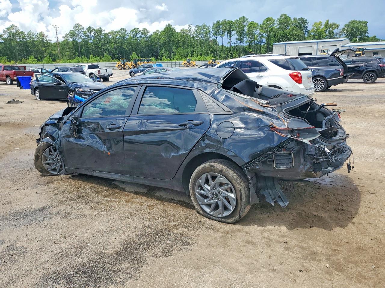 2024 HYUNDAI ELANTRA SEL — снимка 2