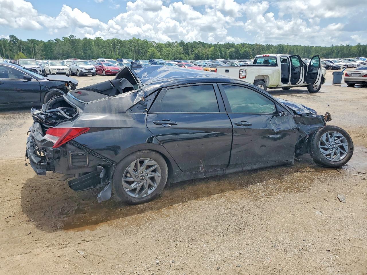 2024 HYUNDAI ELANTRA SEL — снимка 3