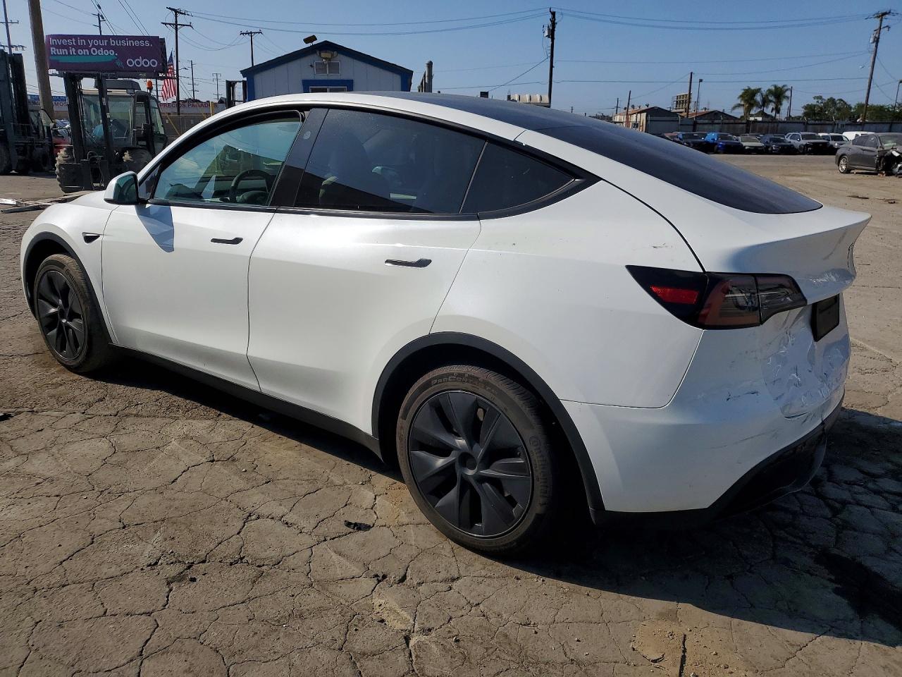2025 TESLA MODEL Y — снимка 2
