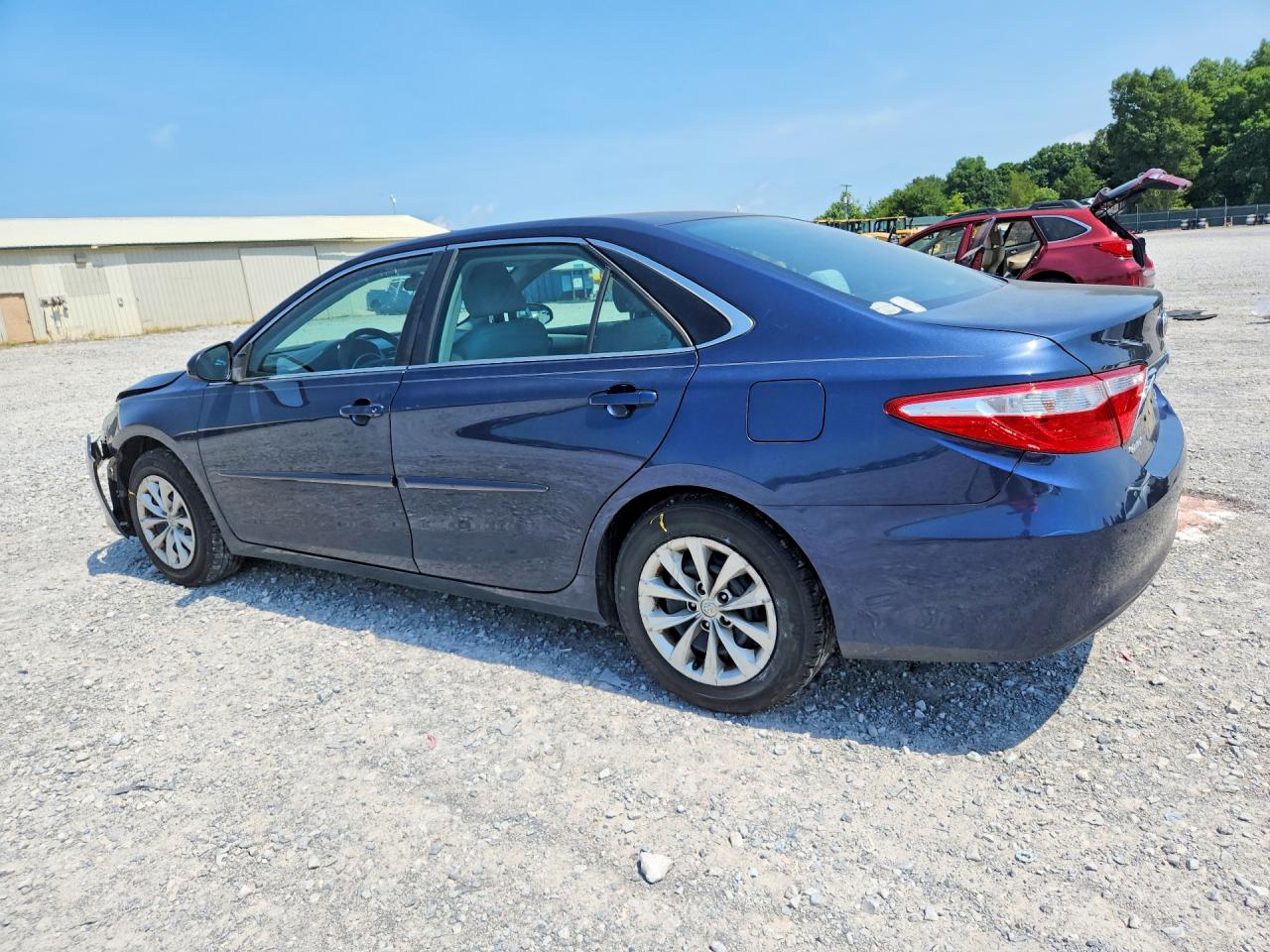 2016 TOYOTA CAMRY LE — снимка 2