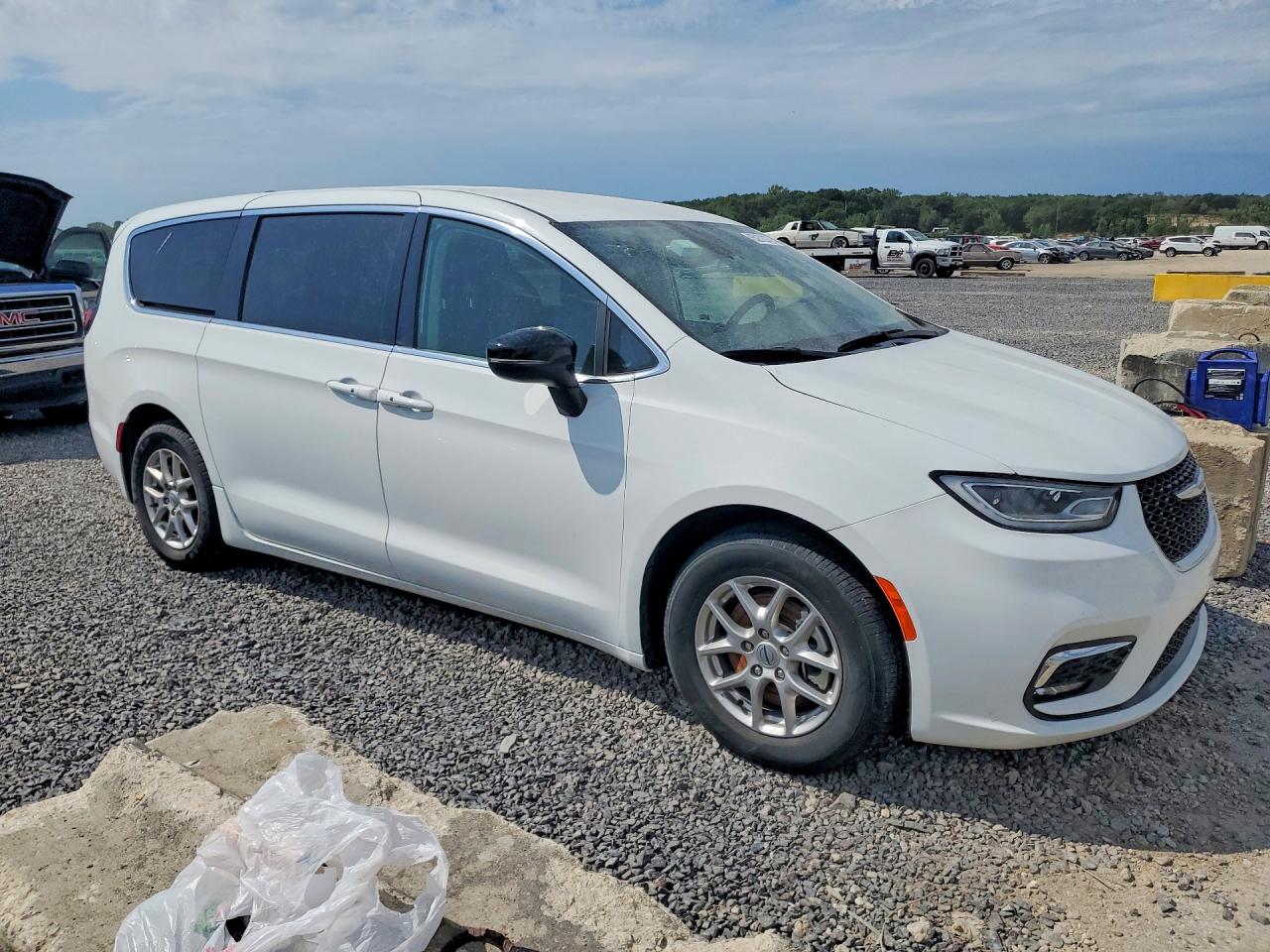 2024 CHRYSLER PACIFICA TOURING L — снимка 4