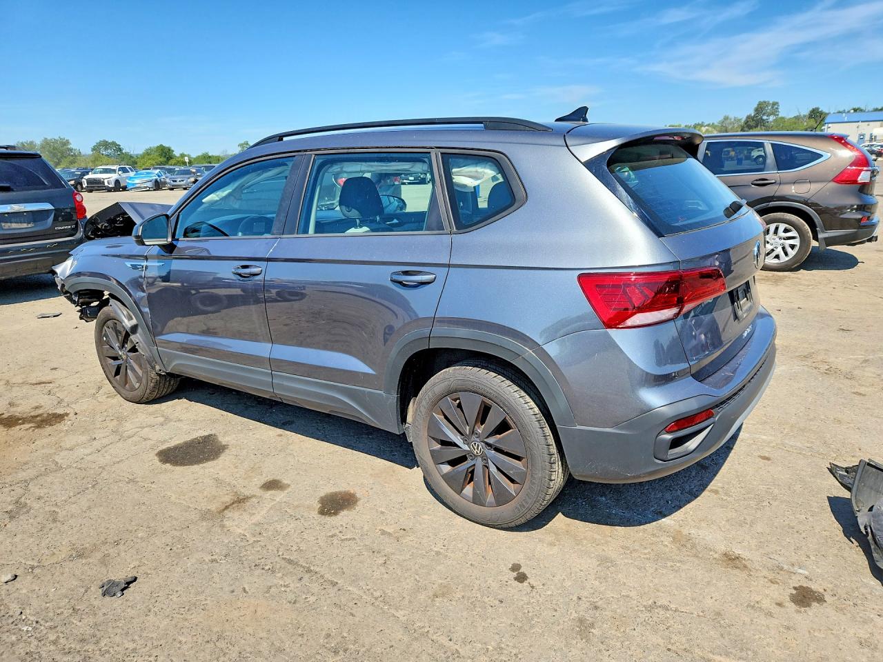 2024 VOLKSWAGEN TAOS S — снимка 2