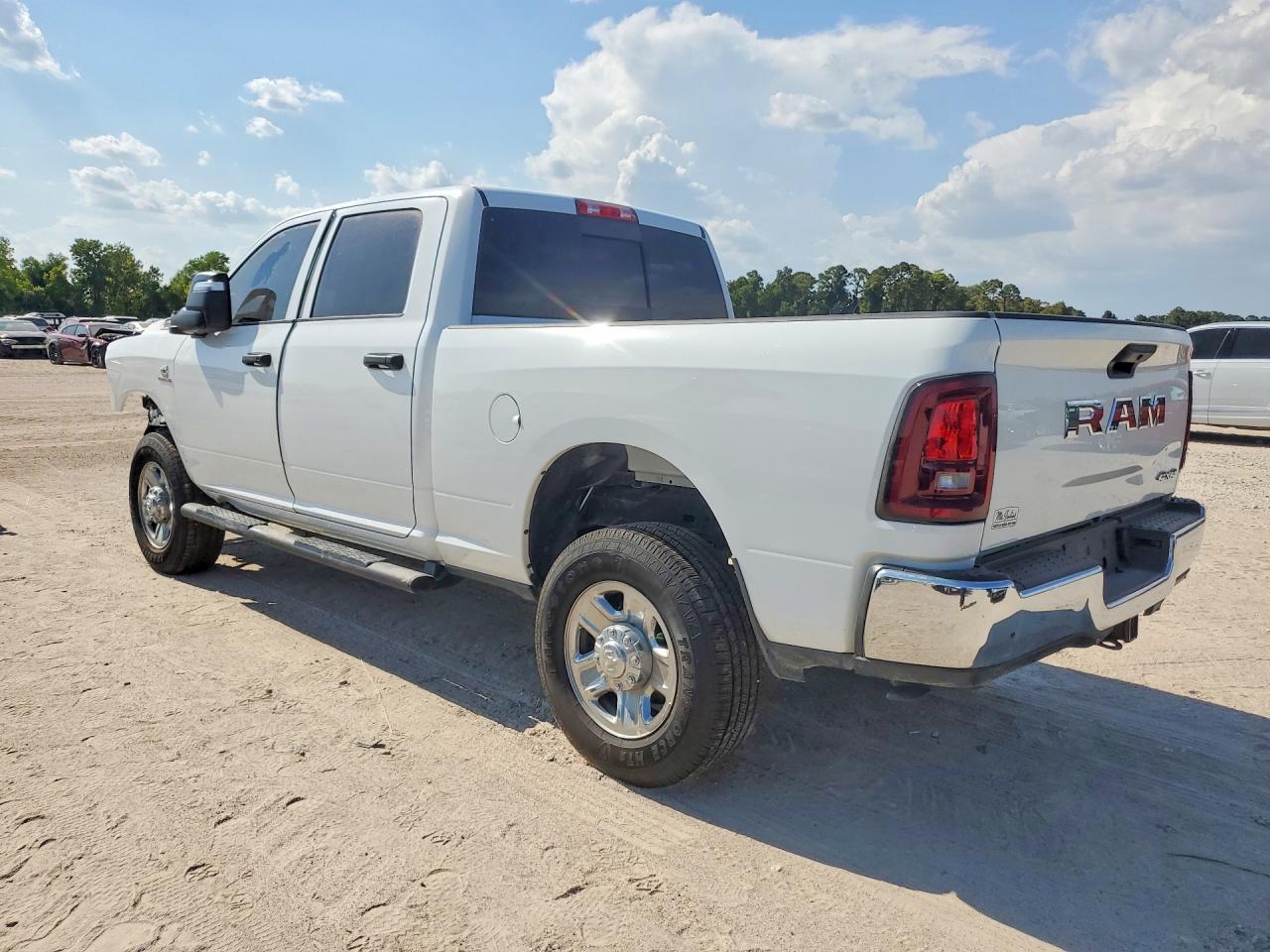 2025 RAM 2500 TRADESMAN — снимка 2