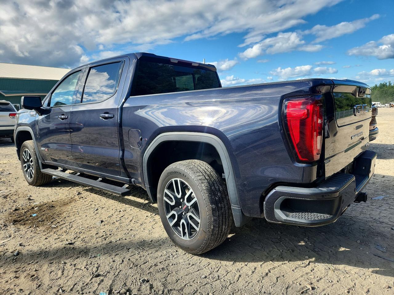 2022 GMC SIERRA K1500 AT4 — снимка 2